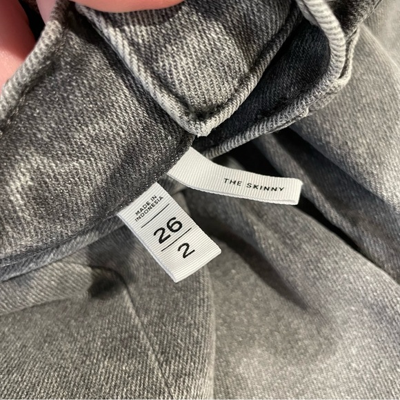 LOFT Button Front High Rise Ankle Length Skinny Jeans in Gray Size 26 - Picture 8 of 11